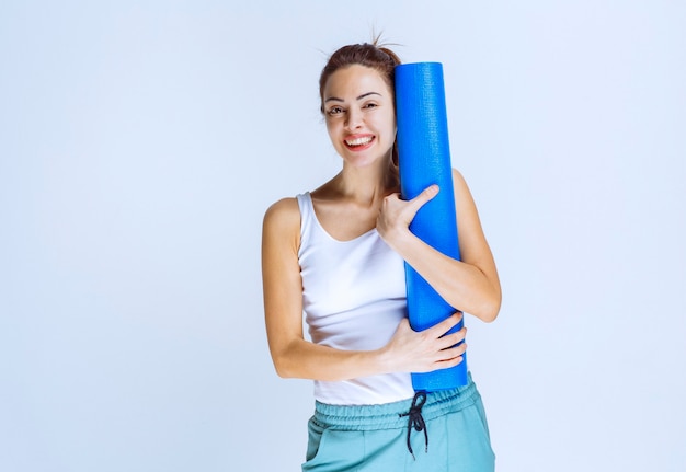 Beneficios del foam roller en la rutina de entrenamiento: prevención de lesiones y mejora de la flexibilidad 4 Beneficios del foam roller en la rutina de entrenamiento: prevención de lesiones y mejora de la flexibilidad
