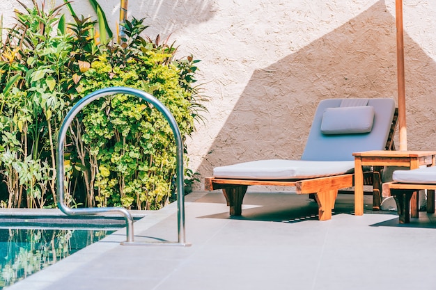 10 Ideas Creativas para Decorar la Pared de tu Patio y Crear un Jardín Vertical